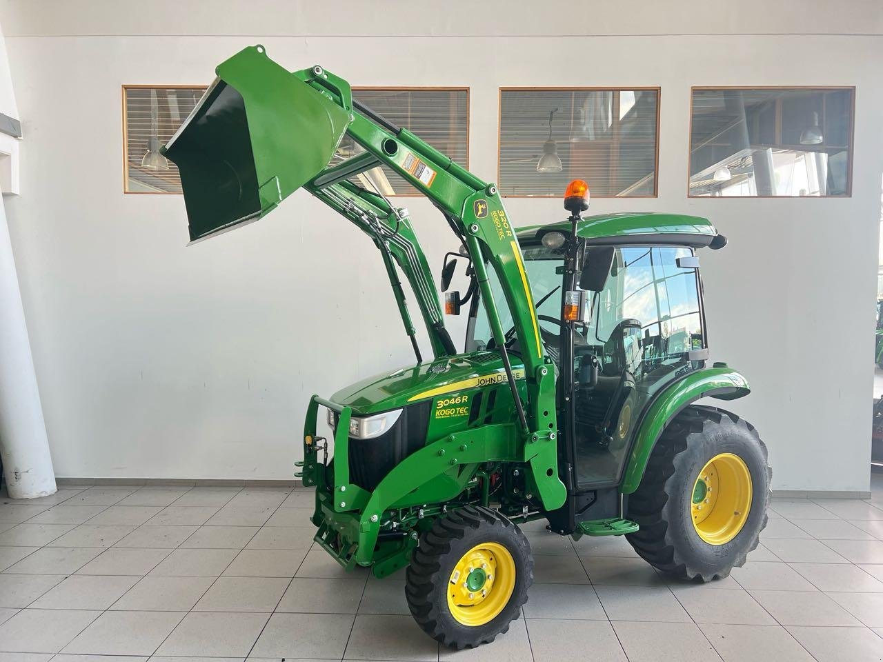 Kommunaltraktor tip John Deere 3046R, Gebrauchtmaschine in Beckum (Poză 2)