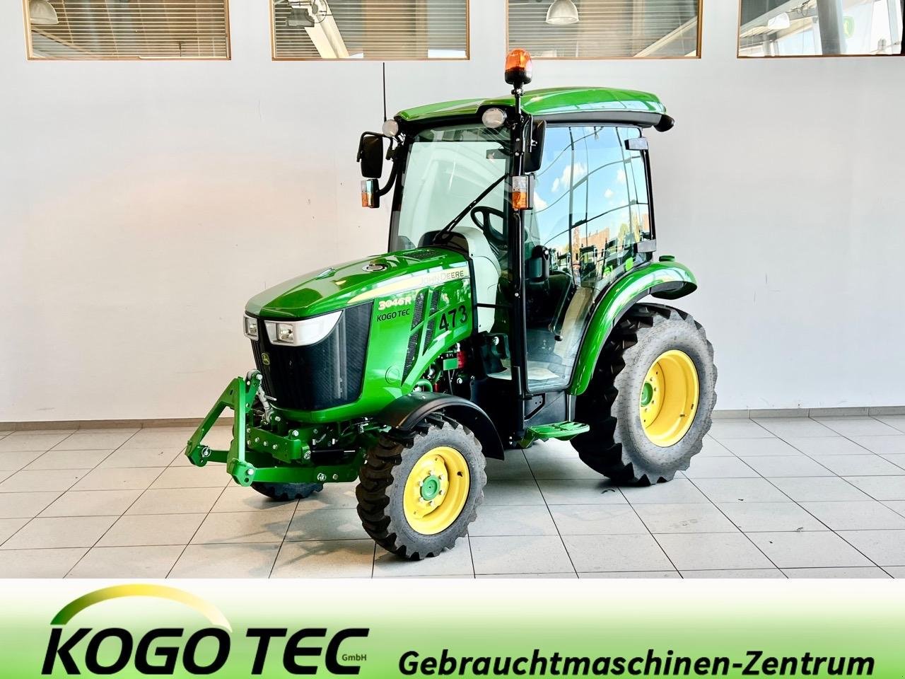 Kommunaltraktor des Typs John Deere 3046R, Gebrauchtmaschine in Neubeckum (Bild 1)