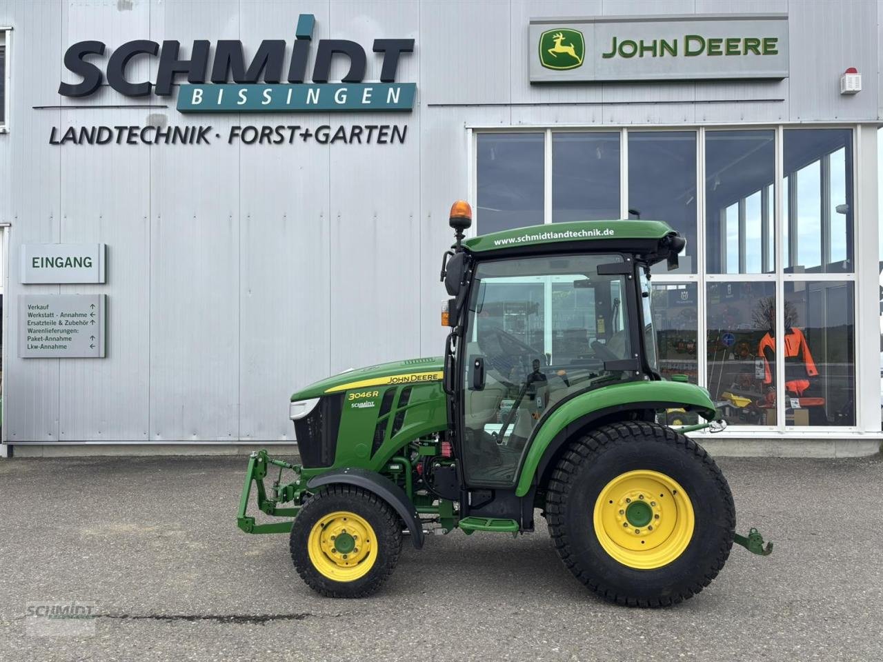 Kommunaltraktor tip John Deere 3046R, Neumaschine in Herbrechtingen (Poză 1)