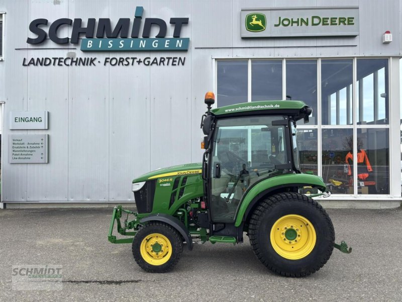 Kommunaltraktor des Typs John Deere 3046R, Neumaschine in Herbrechtingen (Bild 1)