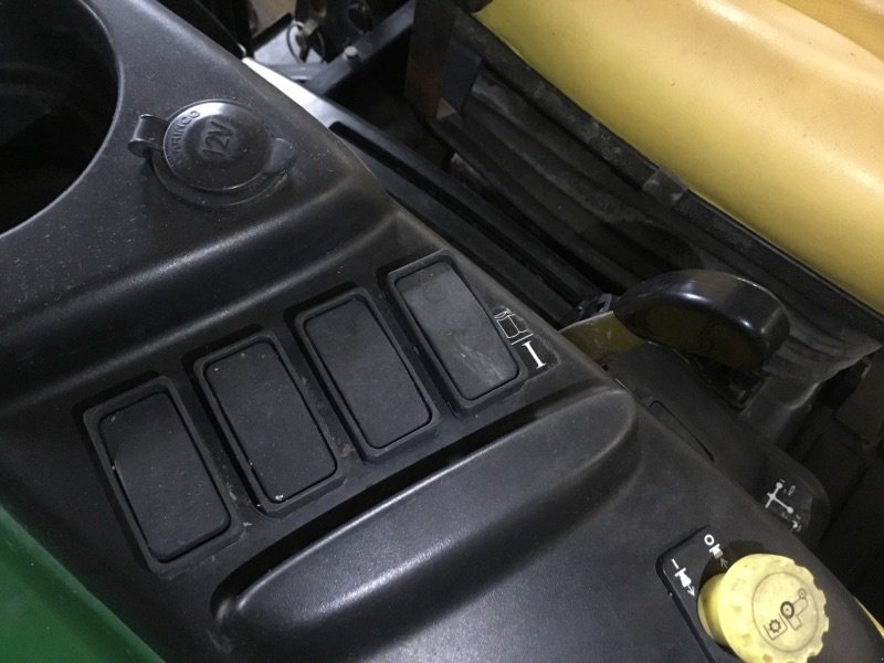 Kommunaltraktor typu John Deere 3320 MY11, Gebrauchtmaschine v Neubrandenburg (Obrázek 18)