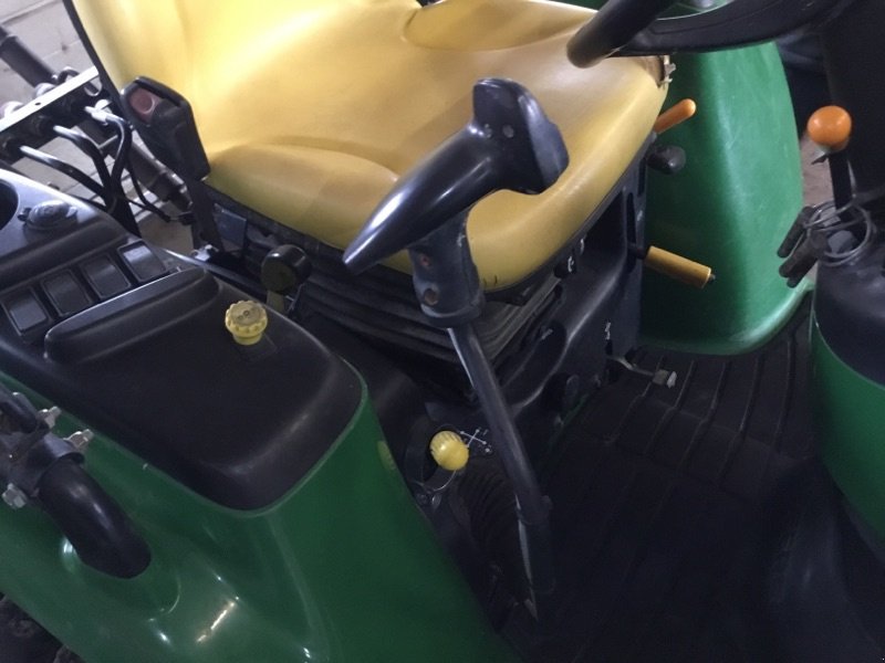 Kommunaltraktor typu John Deere 3320 MY11, Gebrauchtmaschine v Neubrandenburg (Obrázek 21)