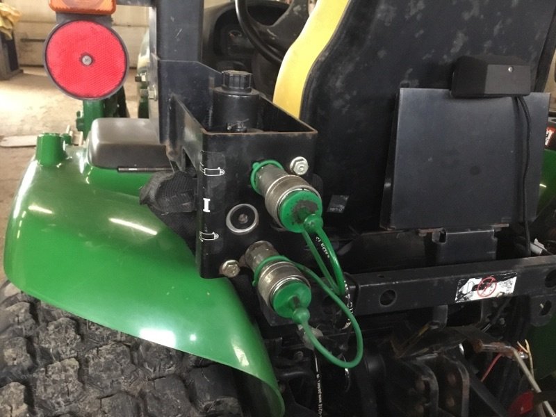 Kommunaltraktor typu John Deere 3320 MY11, Gebrauchtmaschine v Neubrandenburg (Obrázek 22)