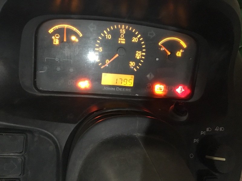 Kommunaltraktor des Typs John Deere 3320 MY11, Gebrauchtmaschine in Neubrandenburg (Bild 12)