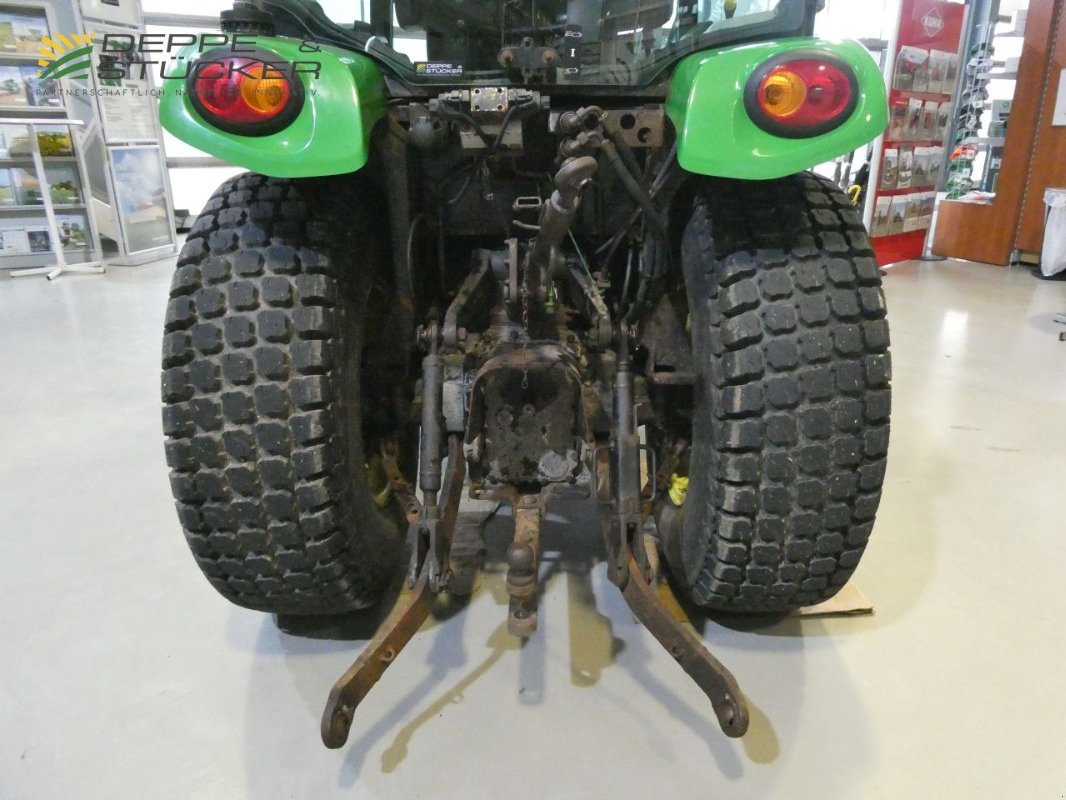 Kommunaltraktor del tipo John Deere 3320, Gebrauchtmaschine en Lauterberg/Barbis (Imagen 9)