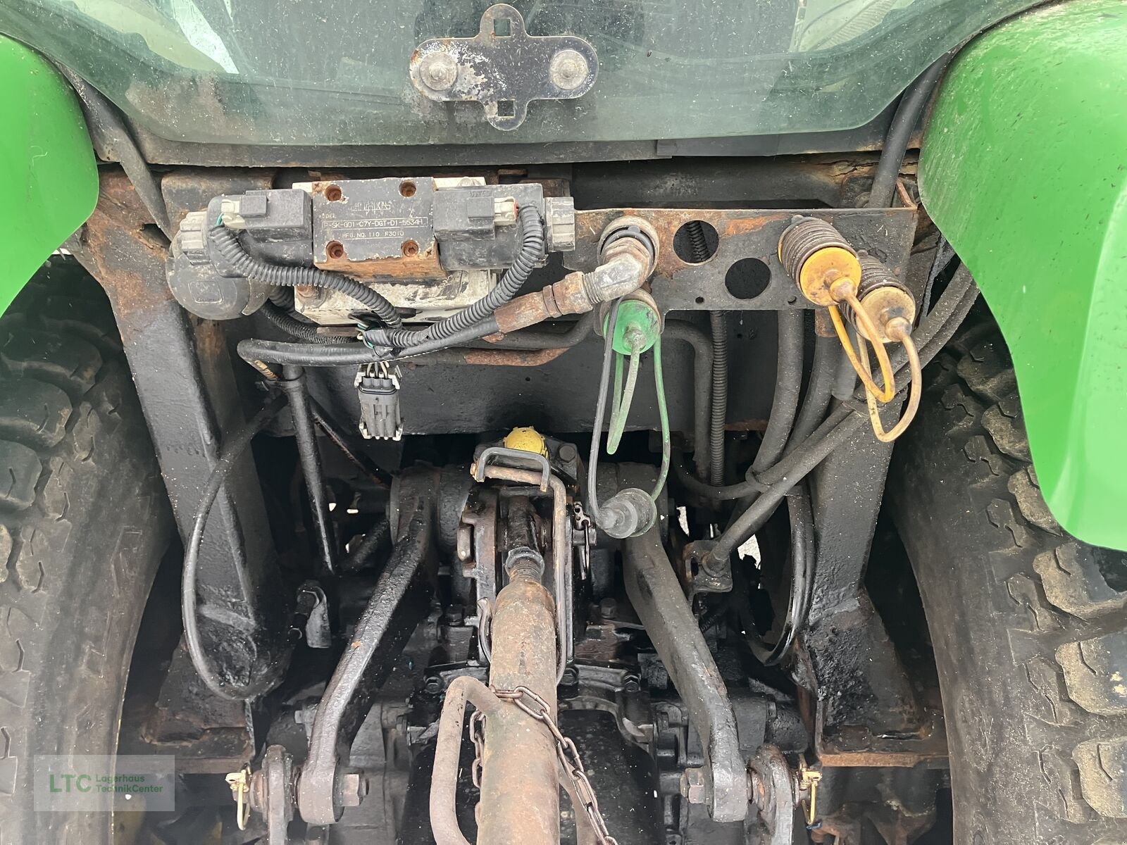 Kommunaltraktor of the type John Deere 3320, Gebrauchtmaschine in Redlham (Picture 21)