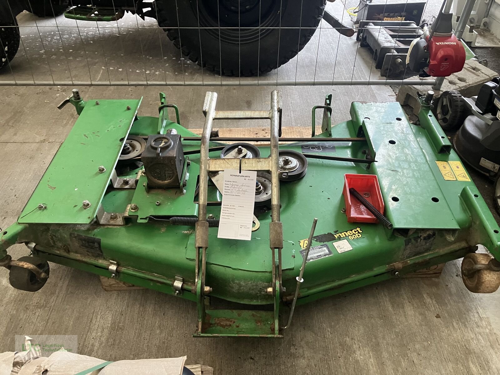 Kommunaltraktor of the type John Deere 3320, Gebrauchtmaschine in Redlham (Picture 29)