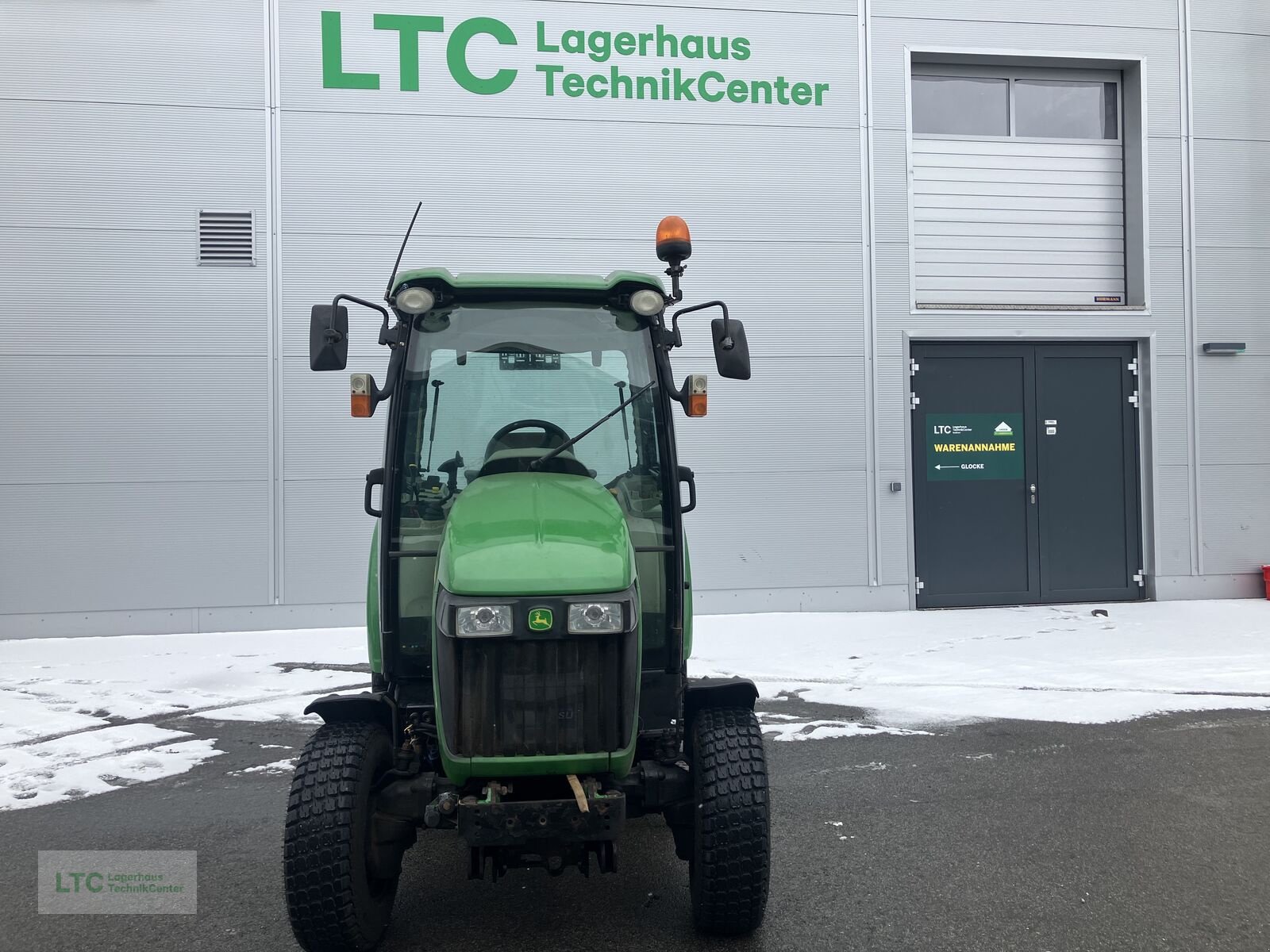 Kommunaltraktor of the type John Deere 3320, Gebrauchtmaschine in Redlham (Picture 7)