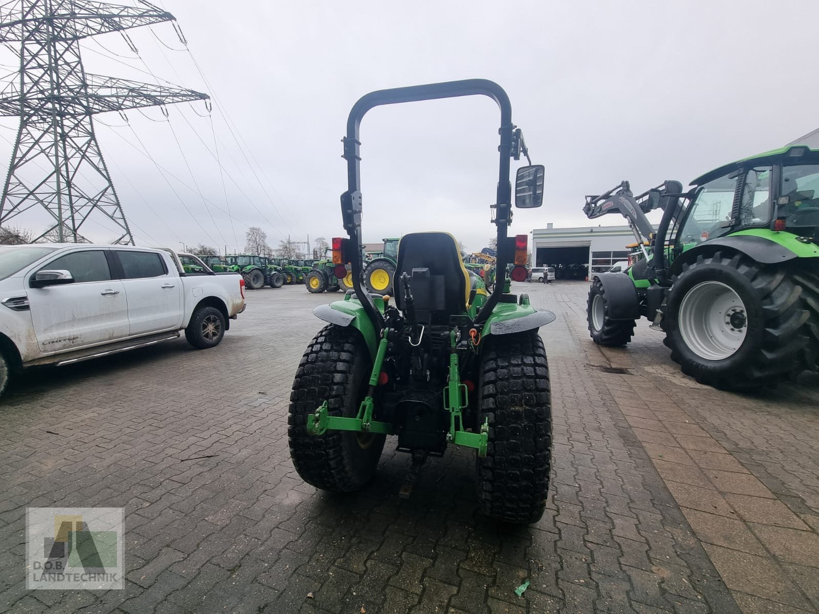 Kommunaltraktor tip John Deere 3520 e-hydro, Gebrauchtmaschine in Regensburg (Poză 4)