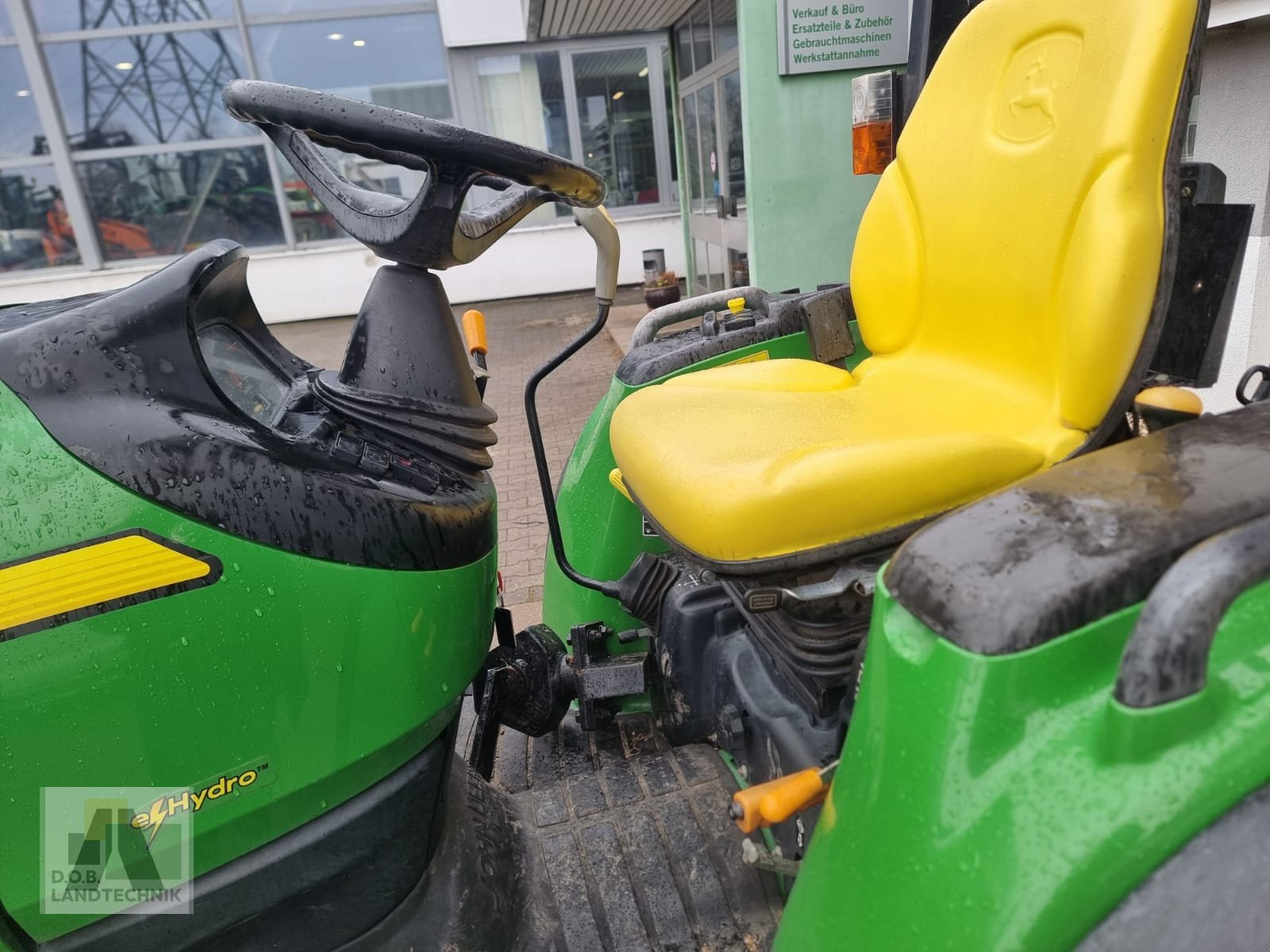 Kommunaltraktor tip John Deere 3520 e-hydro, Gebrauchtmaschine in Regensburg (Poză 11)