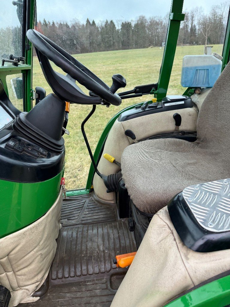 Kommunaltraktor типа John Deere 3520, Gebrauchtmaschine в Seon (Фотография 3)