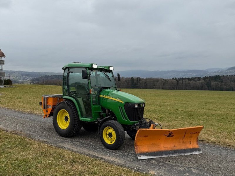 Kommunaltraktor van het type John Deere 3520, Gebrauchtmaschine in Seon (Foto 1)