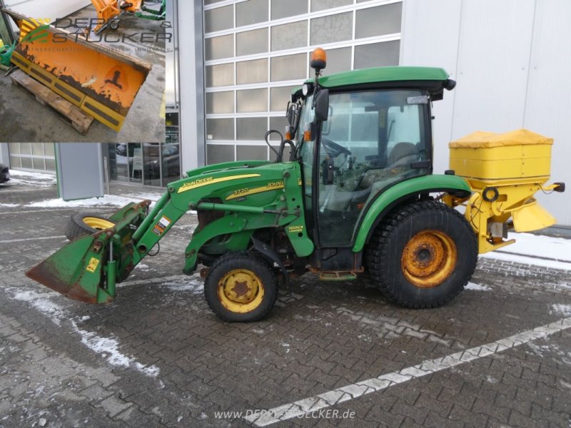 Kommunaltraktor del tipo John Deere 3720 mit FL+Schild+Streuer, Gebrauchtmaschine en Lauterberg/Barbis