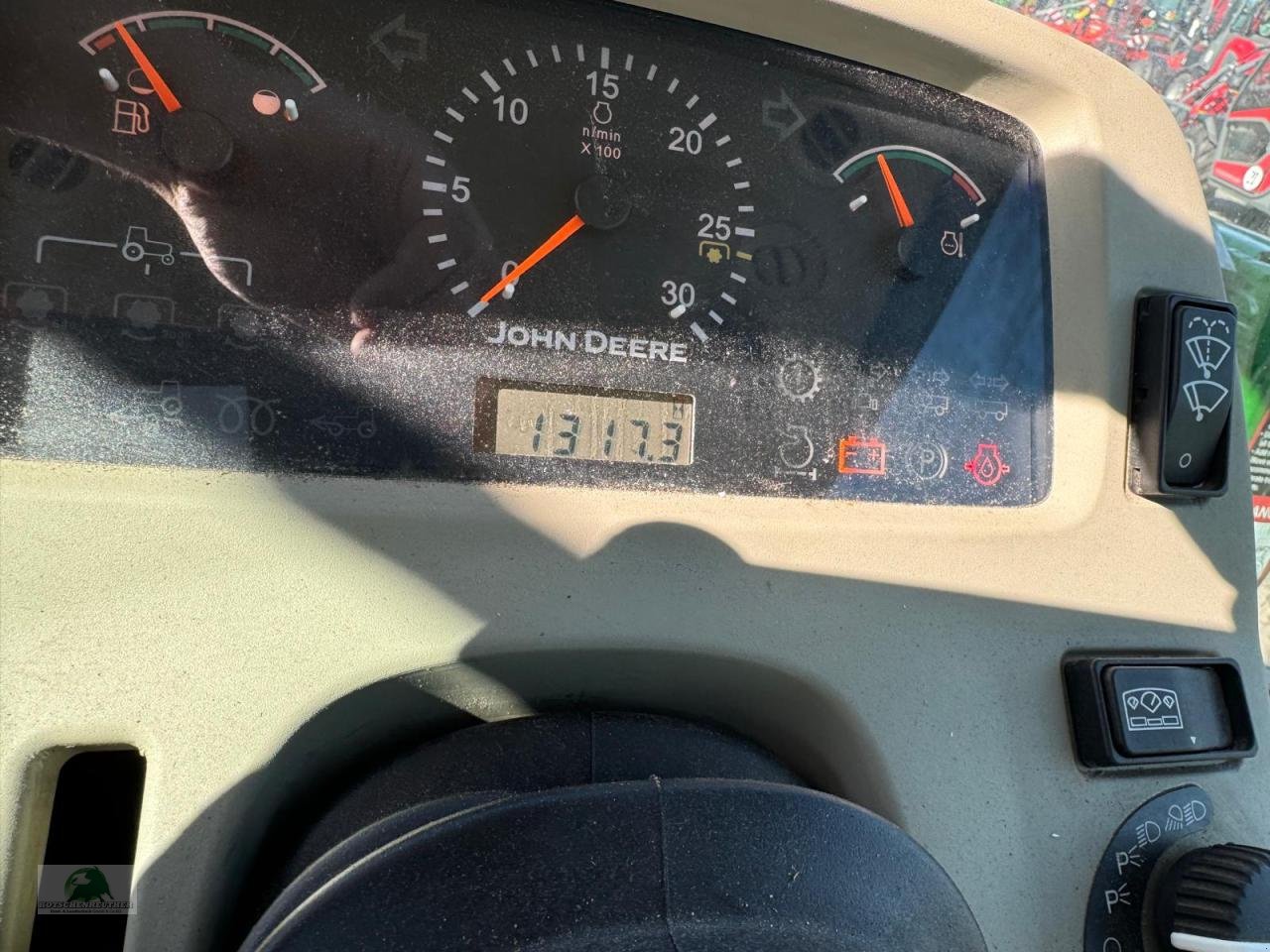 Kommunaltraktor des Typs John Deere 3720, Gebrauchtmaschine in Steinwiesen (Bild 10)