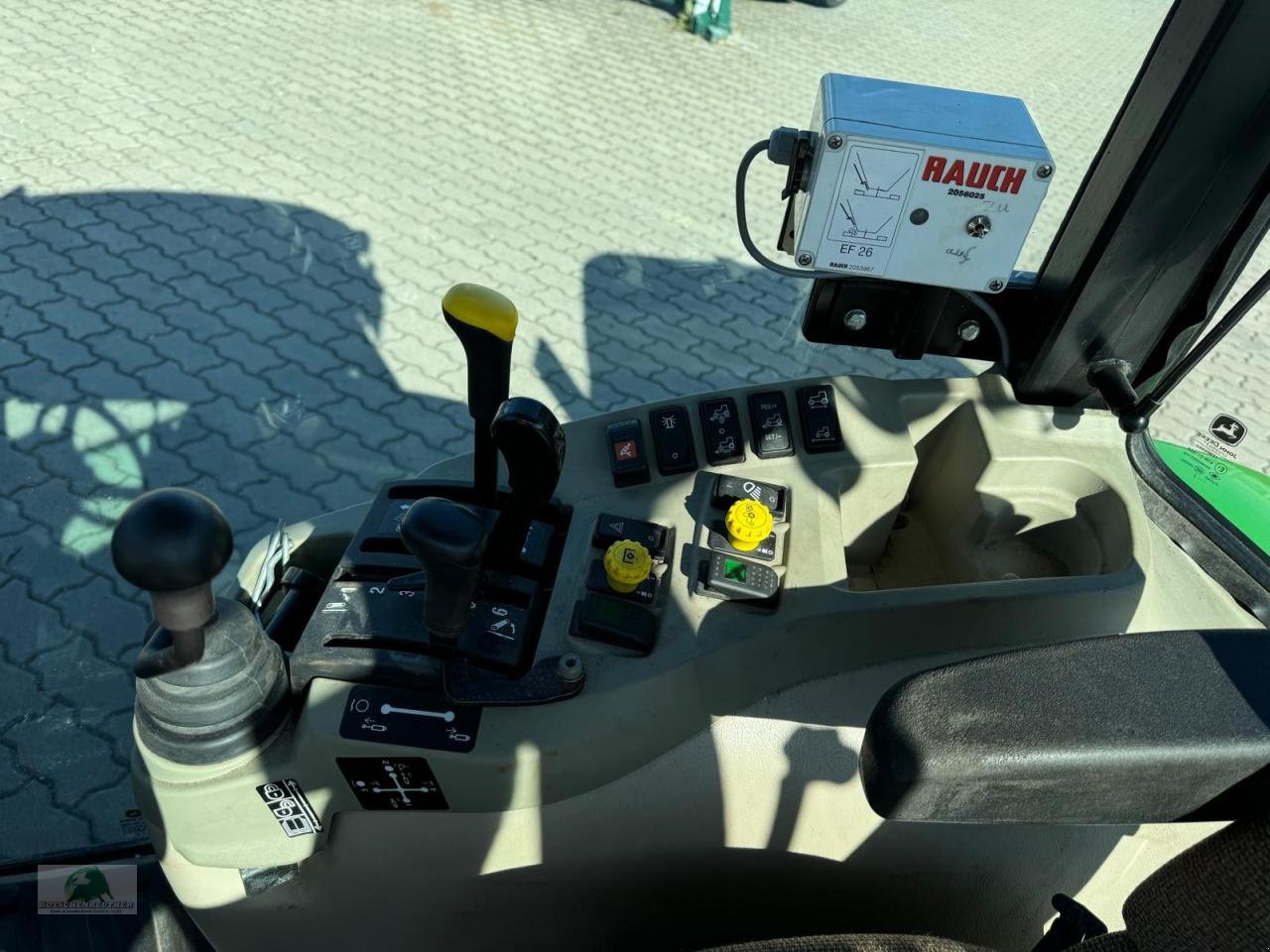 Kommunaltraktor des Typs John Deere 3720, Gebrauchtmaschine in Steinwiesen (Bild 11)