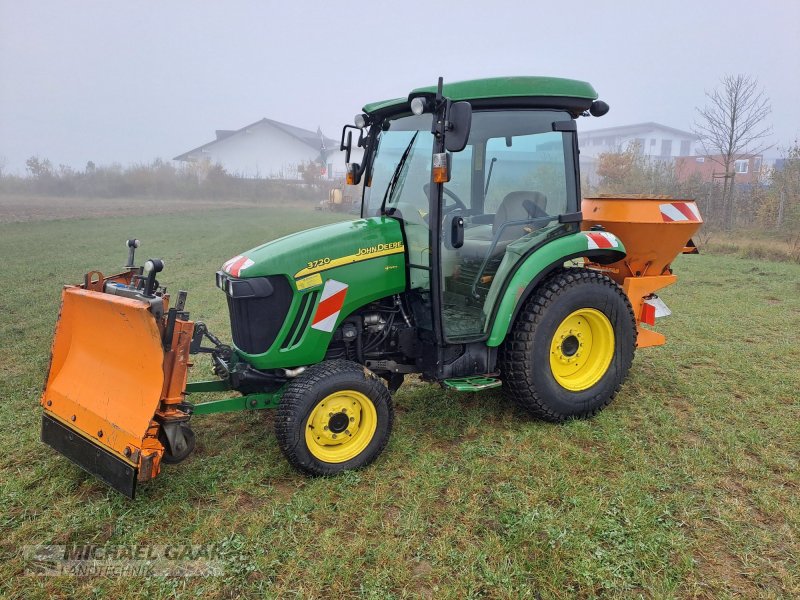 Kommunaltraktor typu John Deere 3720, Gebrauchtmaschine v Höhenkirchen-Siegertsbrunn (Obrázek 1)