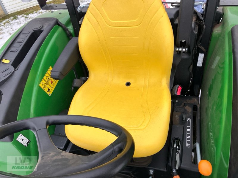 Kommunaltraktor a típus John Deere 4052M, Gebrauchtmaschine ekkor: Alt-Mölln (Kép 5)