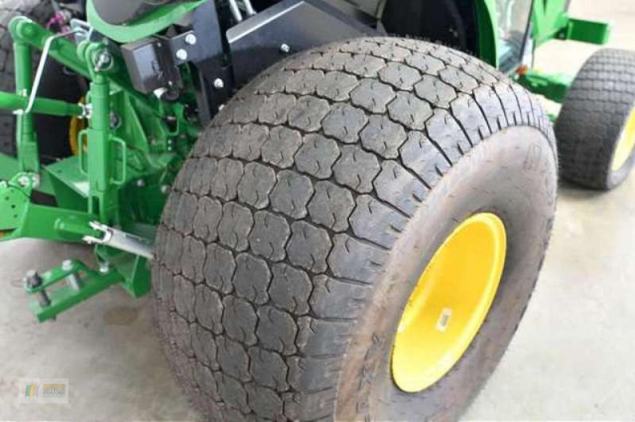 Kommunaltraktor tipa John Deere 4052R TRAKTOR, Neumaschine u Winsen (Slika 4)