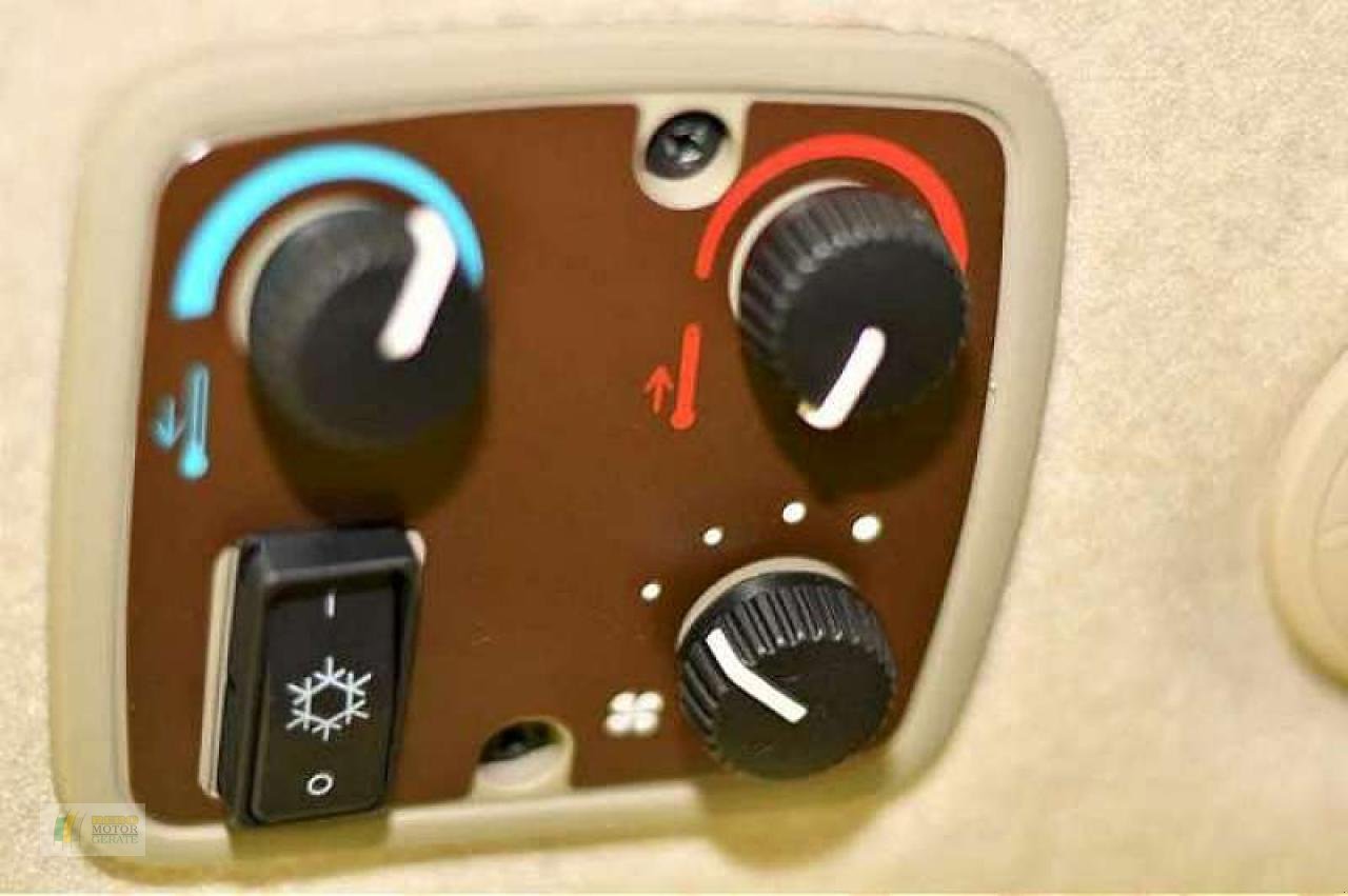 Kommunaltraktor typu John Deere 4052R TRAKTOR, Neumaschine w Cloppenburg (Zdjęcie 8)