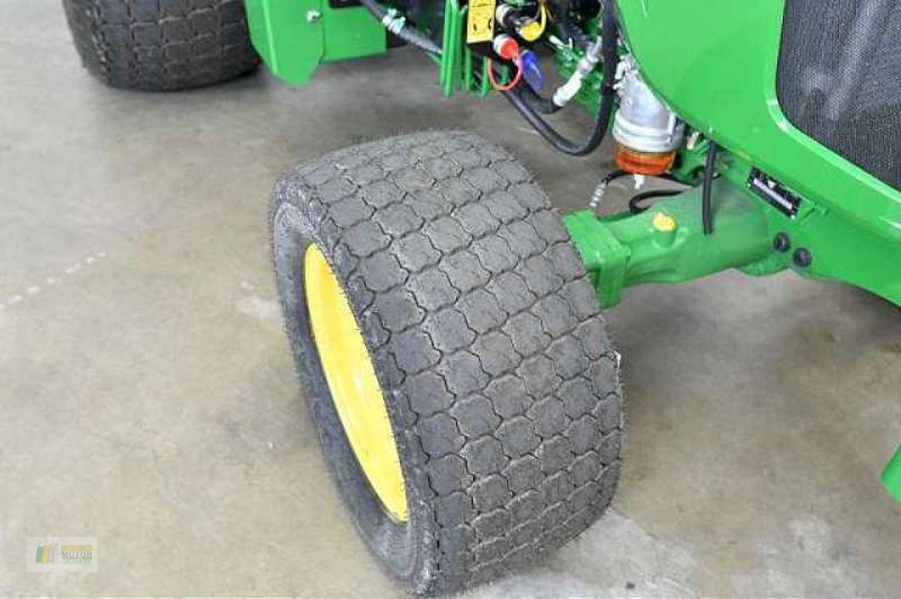 Kommunaltraktor tipa John Deere 4052R TRAKTOR, Neumaschine u Winsen (Slika 3)