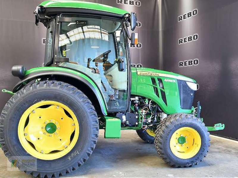 Kommunaltraktor a típus John Deere 4052R TRAKTOR, Neumaschine ekkor: Edewecht (Kép 1)