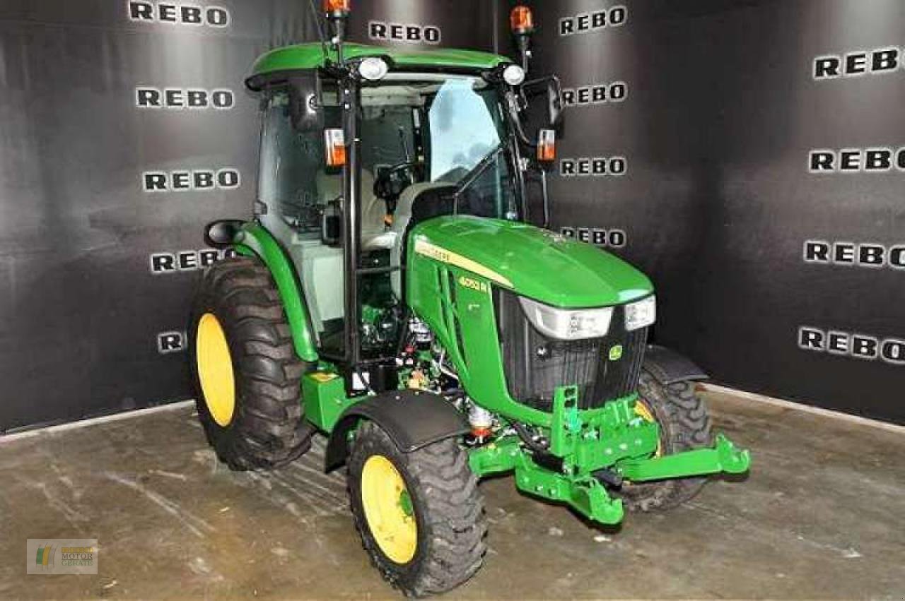Kommunaltraktor του τύπου John Deere 4052R TRAKTOR, Neumaschine σε Cloppenburg (Φωτογραφία 1)