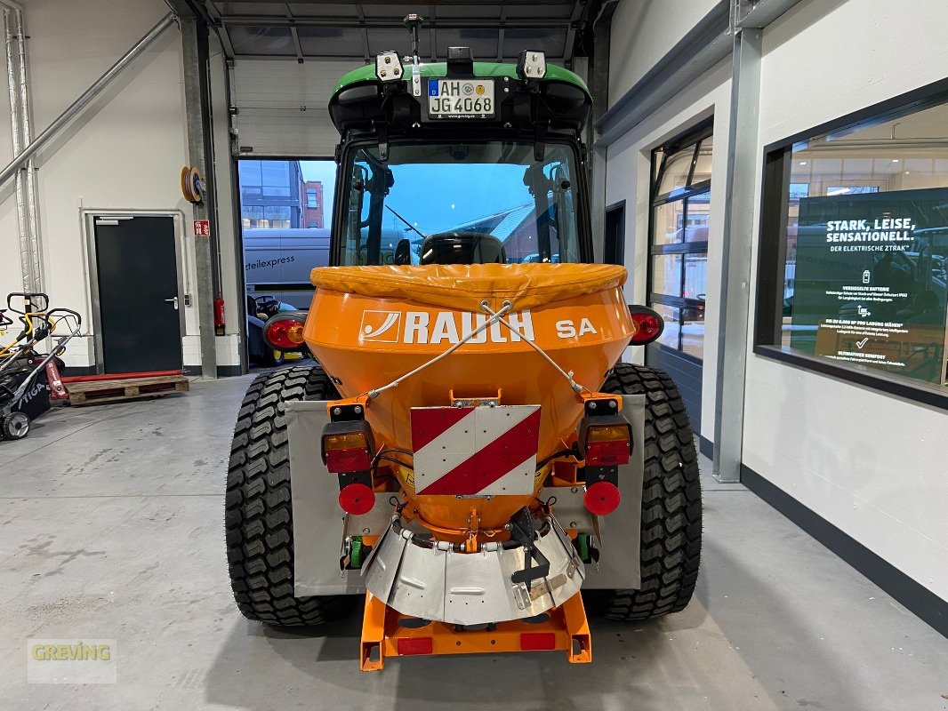 Kommunaltraktor du type John Deere 4066 Inkl. Schneeschild & Salzstreuer, Neumaschine en Ahaus (Photo 5)