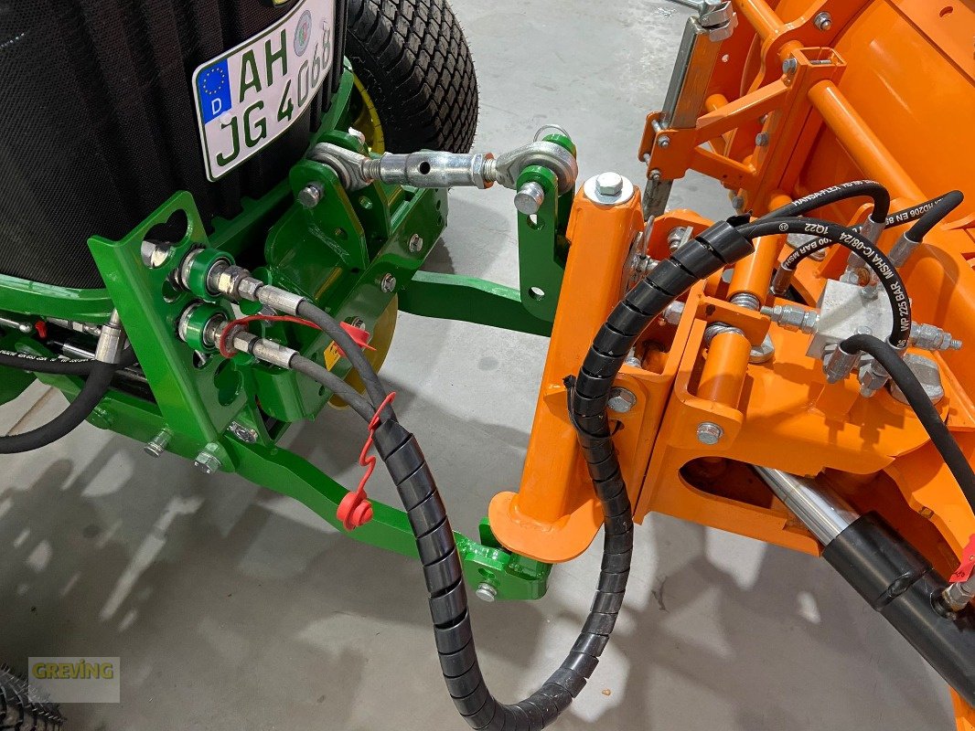 Kommunaltraktor du type John Deere 4066 Inkl. Schneeschild & Salzstreuer, Neumaschine en Ahaus (Photo 15)