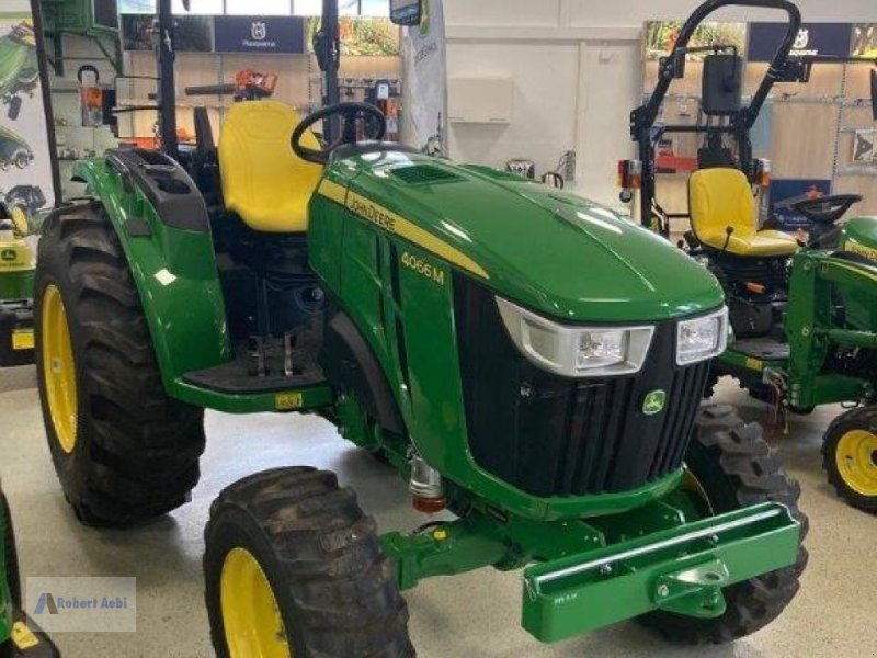 Kommunaltraktor типа John Deere 4066M Aktion, Gebrauchtmaschine в Hillesheim (Фотография 1)