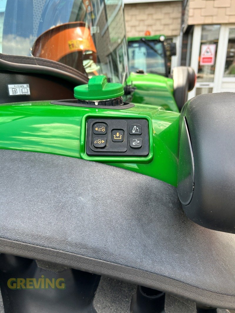Kommunaltraktor tip John Deere 4066R, Gebrauchtmaschine in Wesseling-Berzdorf (Poză 15)