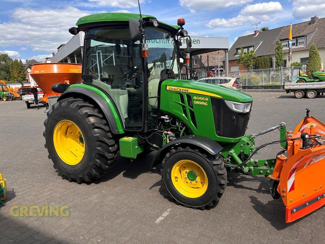 Kommunaltraktor tip John Deere 4066R, Gebrauchtmaschine in Wesseling-Berzdorf (Poză 2)
