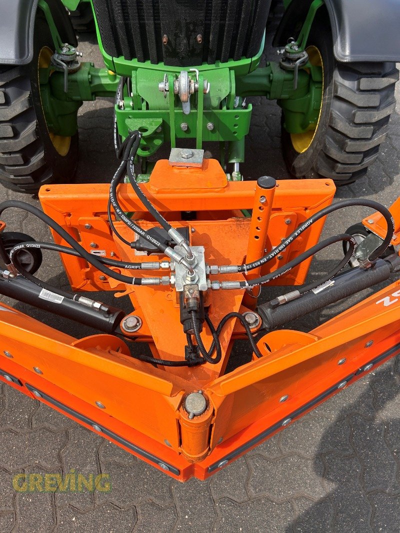 Kommunaltraktor tip John Deere 4066R, Gebrauchtmaschine in Wesseling-Berzdorf (Poză 3)