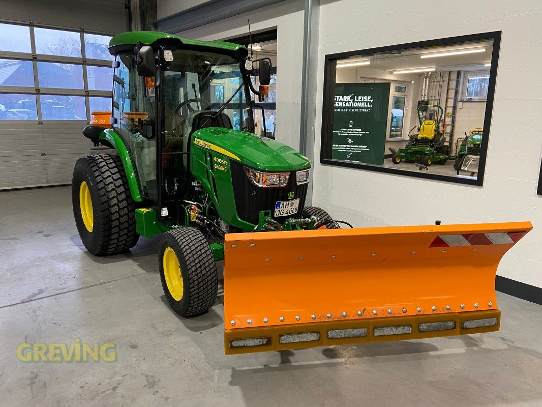 Kommunaltraktor typu John Deere 4066R, Neumaschine v Wesseling-Berzdorf (Obrázek 29)