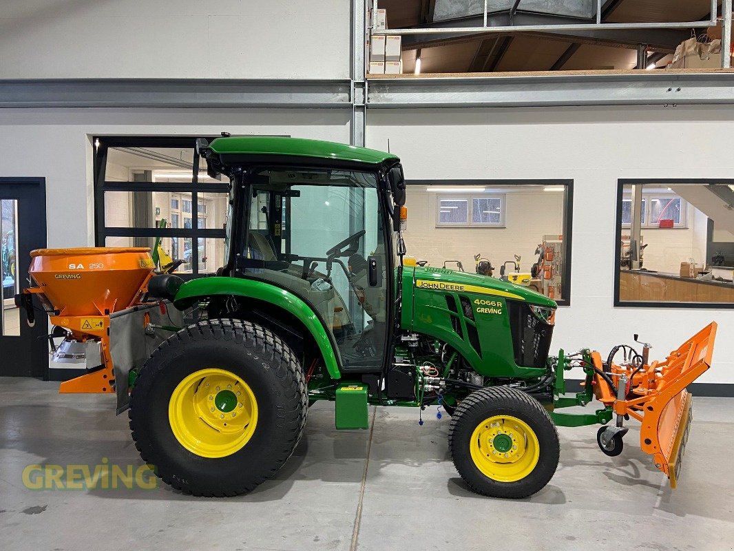 Kommunaltraktor typu John Deere 4066R, Neumaschine v Wesseling-Berzdorf (Obrázek 12)