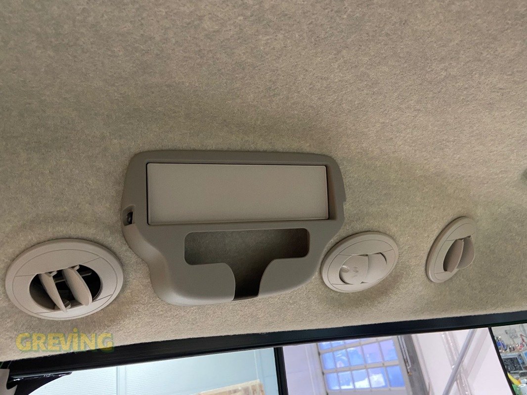 Kommunaltraktor typu John Deere 4066R, Neumaschine v Wesseling-Berzdorf (Obrázek 28)