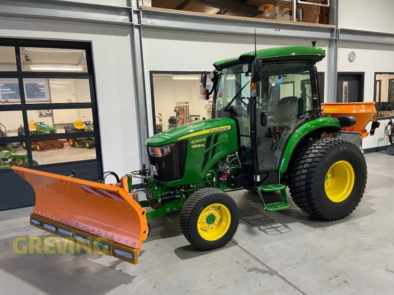 Kommunaltraktor del tipo John Deere 4066R, Neumaschine en Wesseling-Berzdorf (Imagen 1)