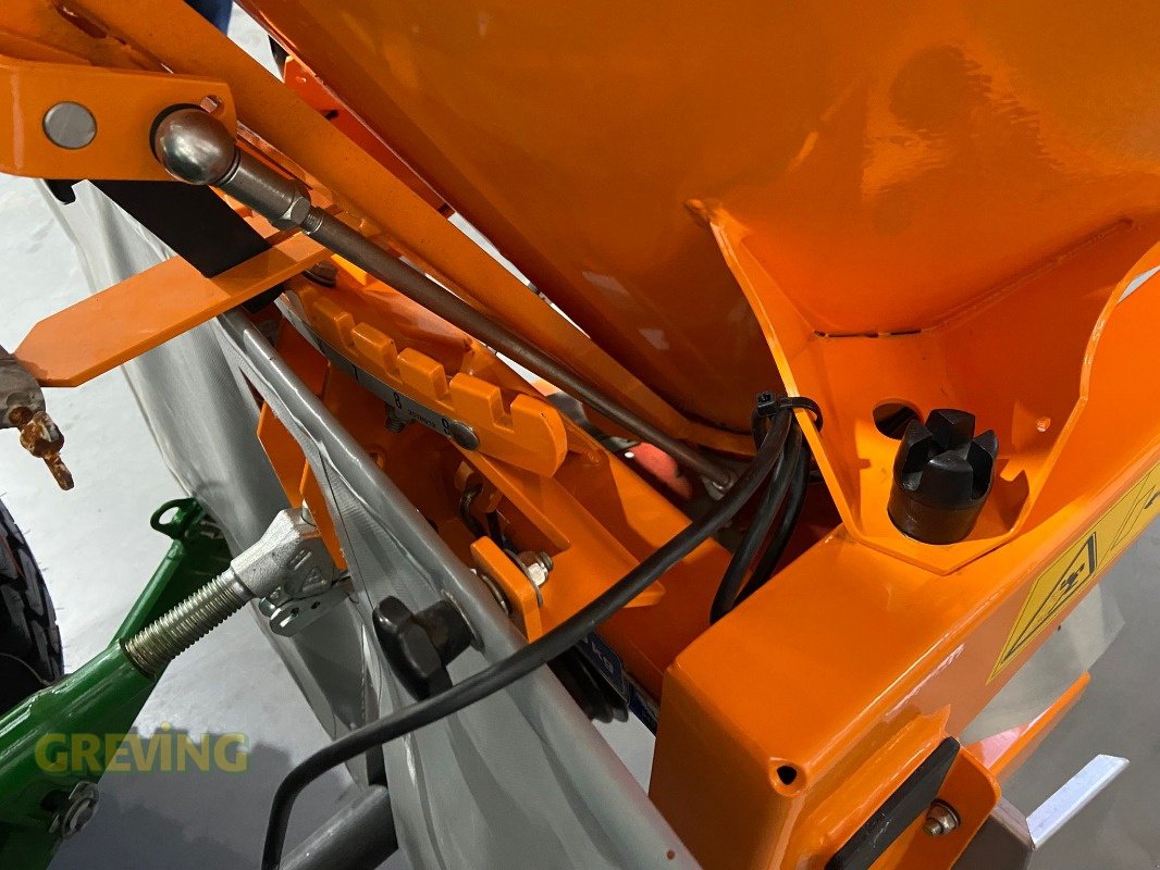 Kommunaltraktor typu John Deere 4066R, Neumaschine v Wesseling-Berzdorf (Obrázek 9)