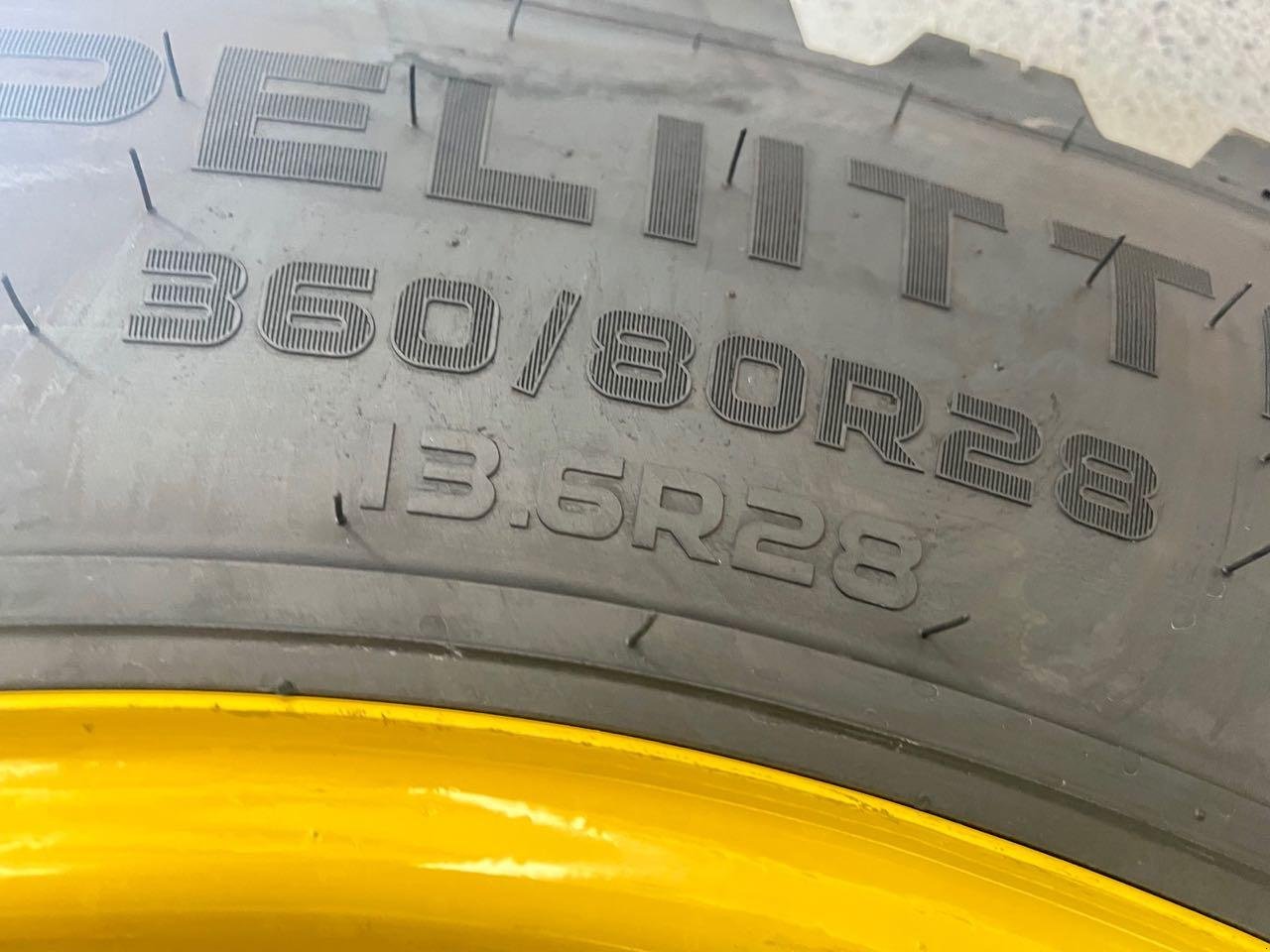 Kommunaltraktor typu John Deere 4066R, Mietmaschine v Beckum (Obrázek 7)