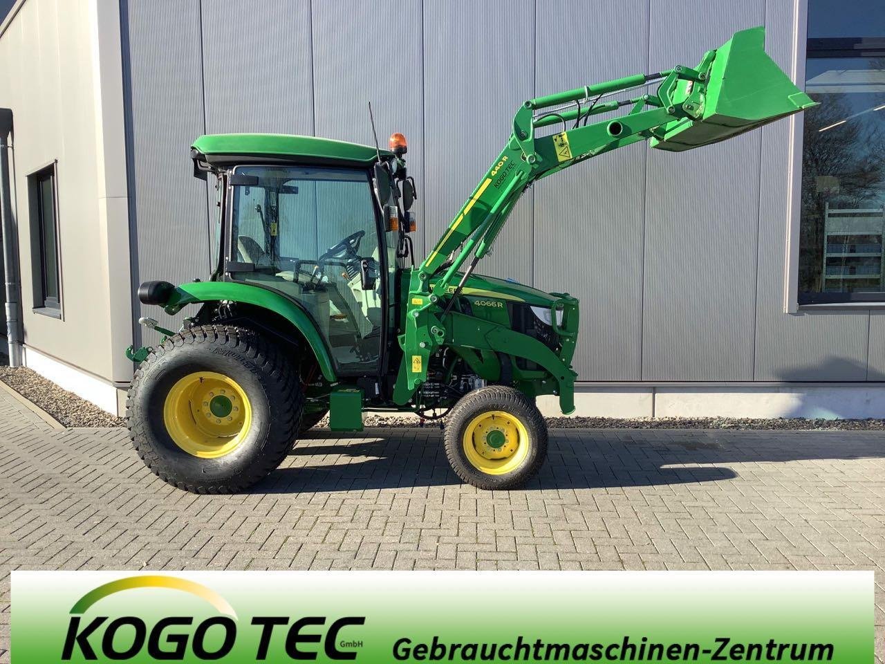 Kommunaltraktor typu John Deere 4066R, Gebrauchtmaschine v Beckum (Obrázek 1)