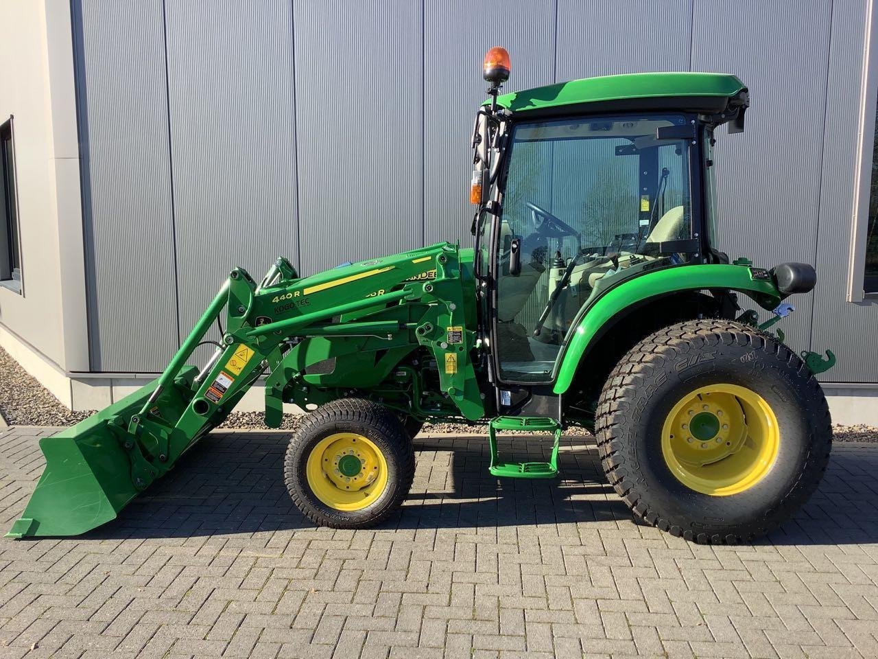 Kommunaltraktor typu John Deere 4066R, Gebrauchtmaschine v Beckum (Obrázek 3)
