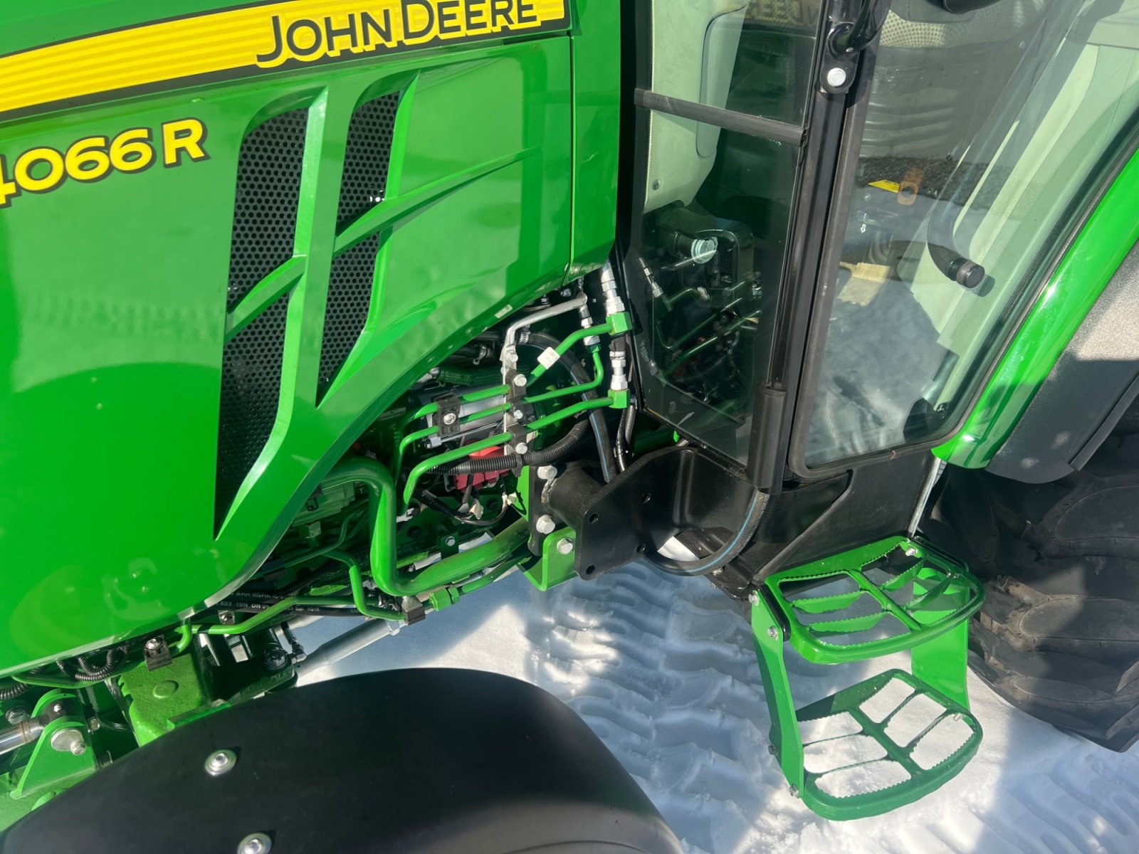 Kommunaltraktor tipa John Deere 4066R, Gebrauchtmaschine u Mondsee (Slika 13)