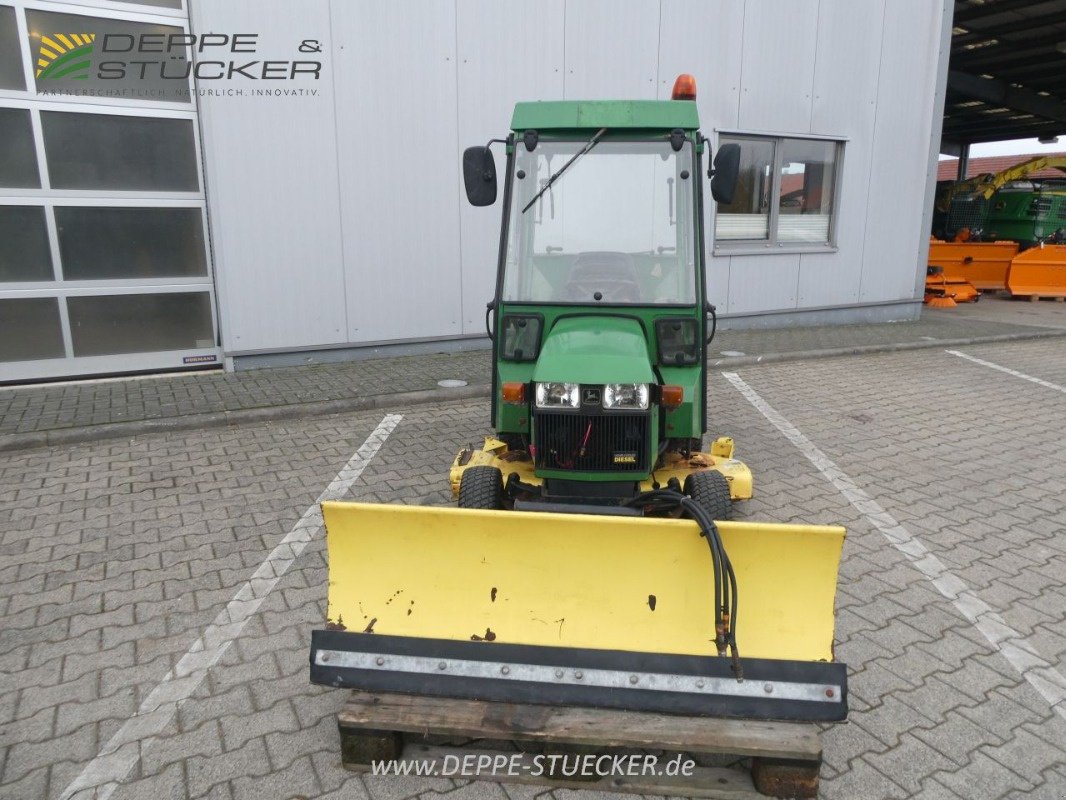 Kommunaltraktor typu John Deere 415, Gebrauchtmaschine w Lauterberg/Barbis (Zdjęcie 23)