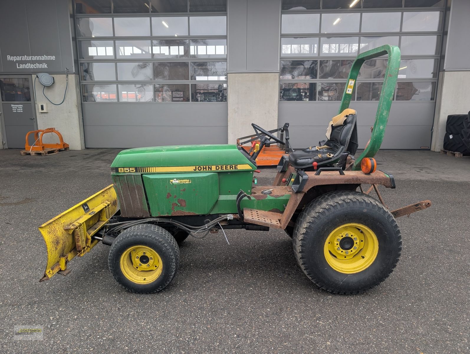 Kommunaltraktor del tipo John Deere 855, Gebrauchtmaschine In Senftenbach (Immagine 2)