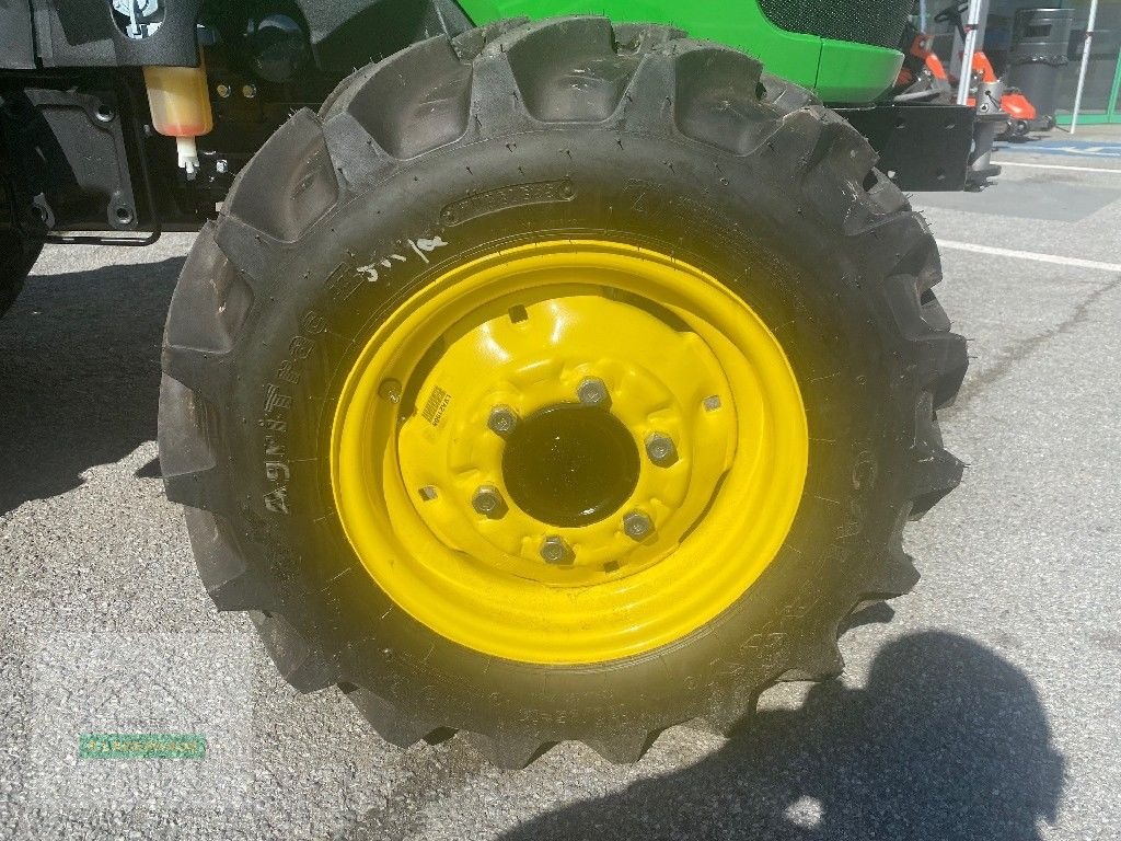 Kommunaltraktor typu John Deere Kompakttraktor, Neumaschine v Hartberg (Obrázek 8)