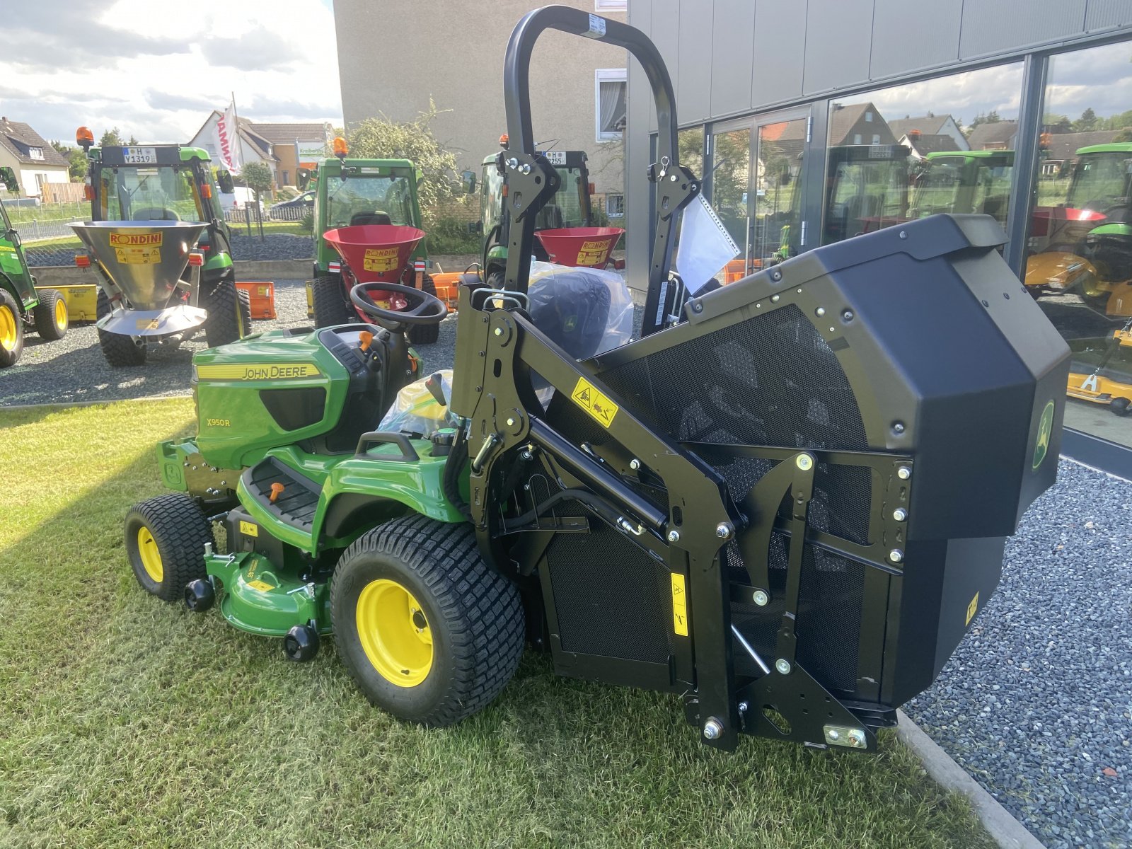 Kommunaltraktor tip John Deere X 950 R, Neumaschine in Alferde (Poză 7)