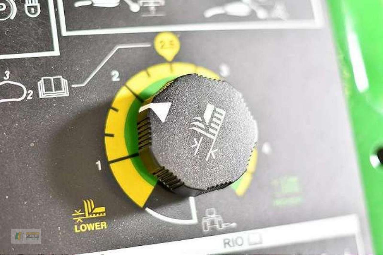 Kommunaltraktor del tipo John Deere X948 KOMPAKTTRAKTOR, Neumaschine In Cloppenburg (Immagine 10)