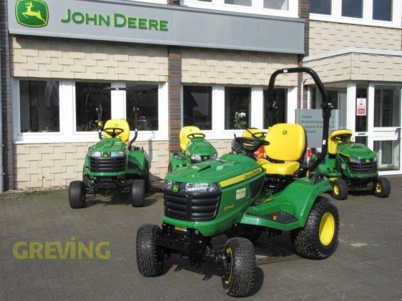 Kommunaltraktor des Typs John Deere X948, Neumaschine in Wesseling-Berzdorf (Bild 1)