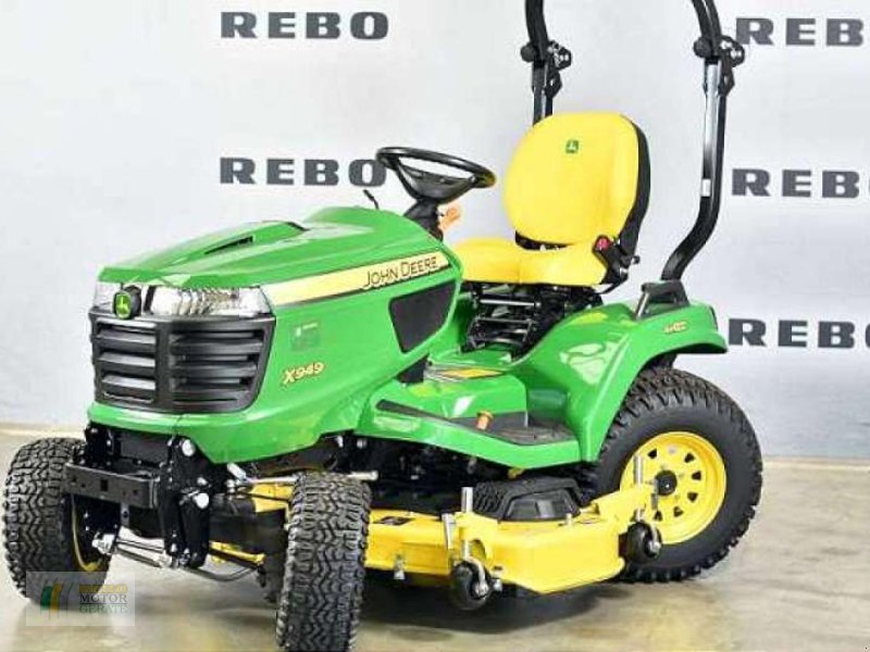 Kommunaltraktor typu John Deere X949 KOMPAKTTRAKTOR, Neumaschine v Cloppenburg