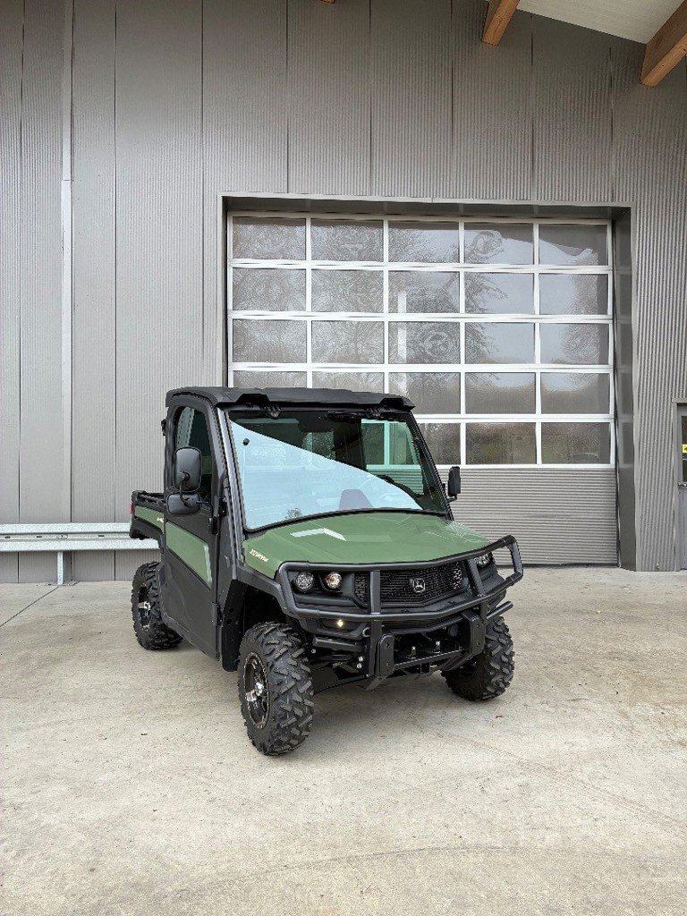 Kommunaltraktor typu John Deere XUV 835 M, Ausstellungsmaschine w Henau (Zdjęcie 1)