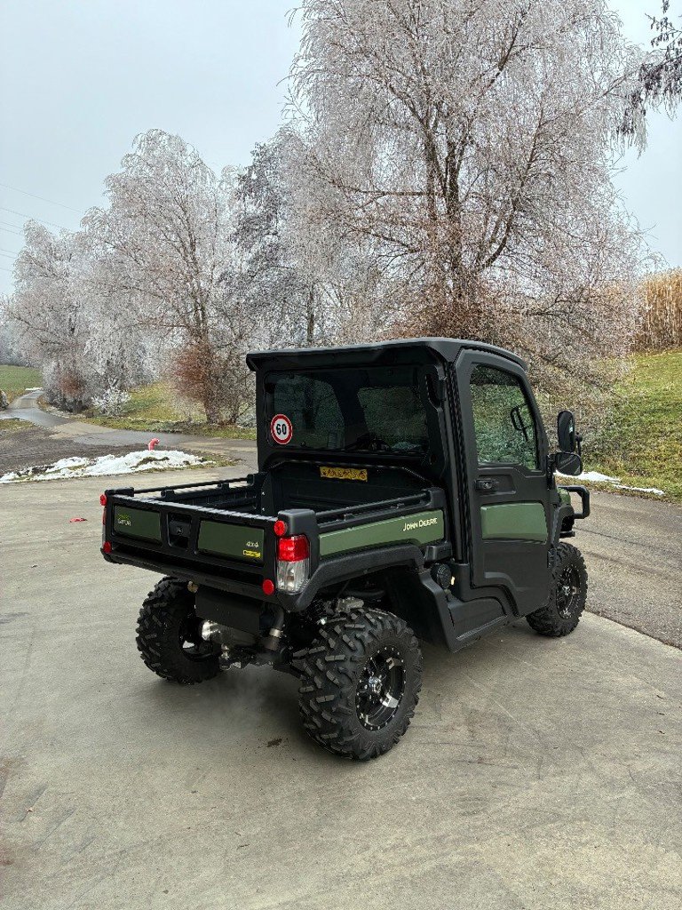 Kommunaltraktor typu John Deere XUV 835 M, Ausstellungsmaschine w Henau (Zdjęcie 3)